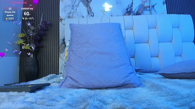 alisstarr Show in webcam