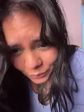 JulianaCastillo: онлайн-секс-чат