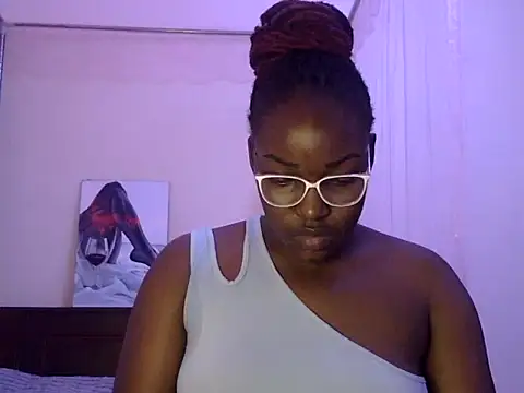 Pokazy przed kamerką – Sexy-suzy