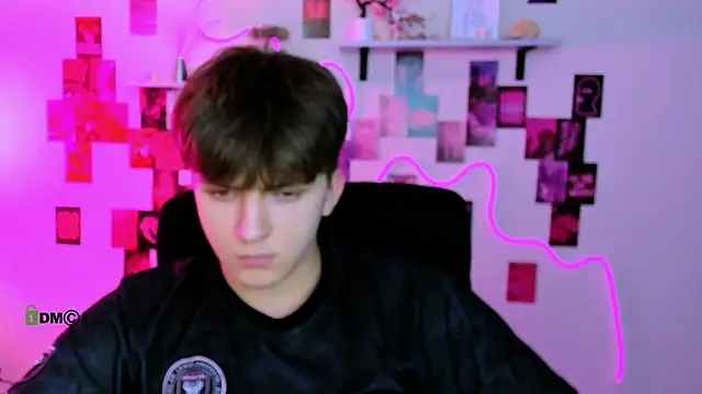 travis_wolf_: απευθείας συνομιλία ΧΧΧ