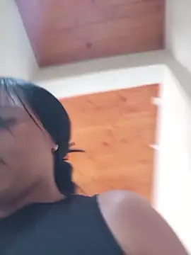 Katy_RoseX লাইভ XXX চ্যাট