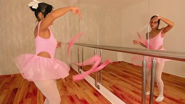 lizzakennedy: онлайн-секс-чат