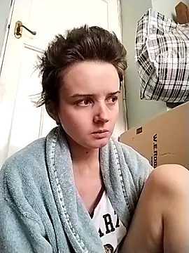 Amy01112 即時 XXX 聊天