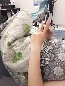 kurvipvkl Chat XXX in diretta