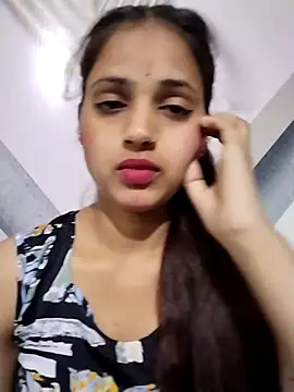 Naina11100 Webcam-Show