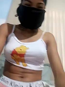 Show de Carolsehila002 na webcam