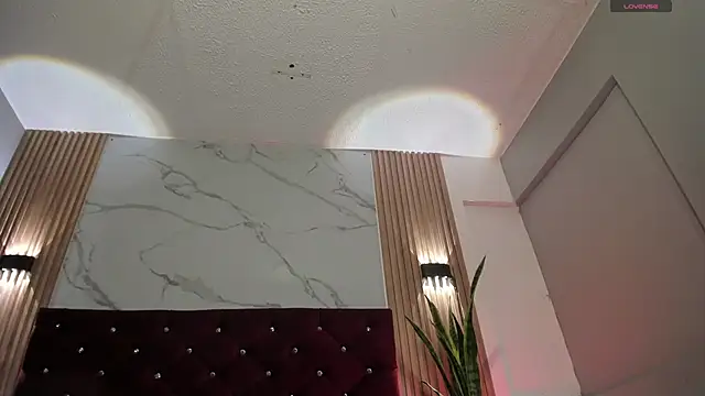 Онлайн чат XXX Dianna-Rosse