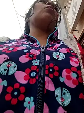 Aitana444: онлайн-секс-чат