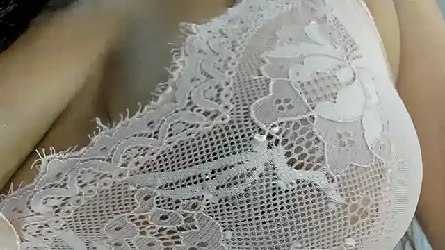 Chat XXX en directo de Luna_Dumont