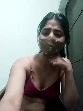 Kitti-Sharma Webcam-Show