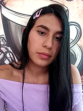 Chat XXX en directo de charlottte_wh