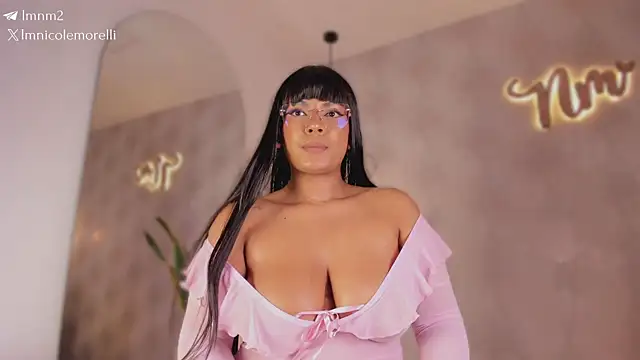 Nicolemorelli2 Show in webcam