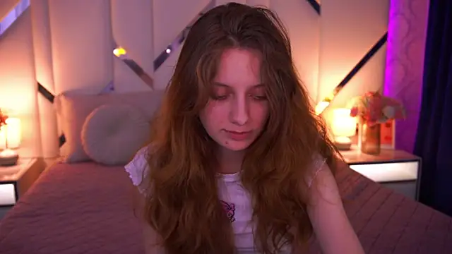 CuteeFoxy Live XXX Chat