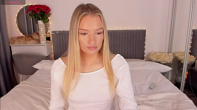 XXX chat uživo modela CassieRayss