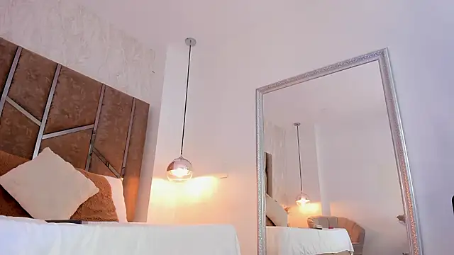 Chatroom XXX en direct de Martinaa_Jones_