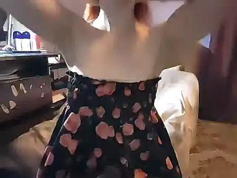 _Kitti_'s Live XXX Chat