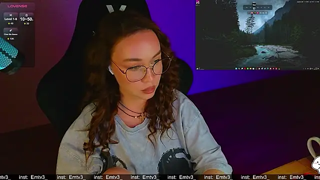 Chat XXX en directo de Emili1-