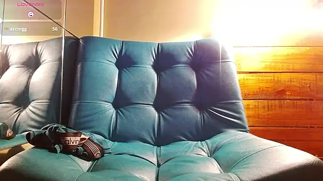 SonicJ25 élő XXX-chatje