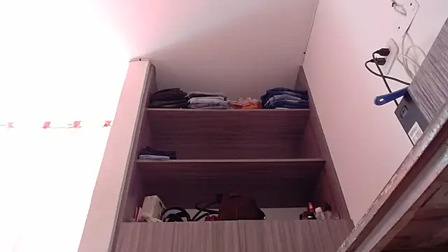 Chat XXX en directo de nicolle_milf1978