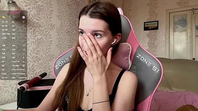 XXX chat uživo modela AnnWaddie