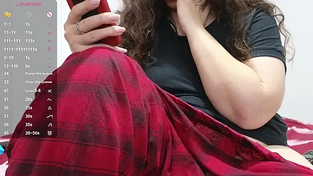 SpoilHerThick Live XXX-Chat