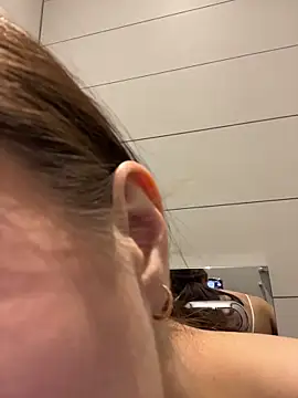 Chat XXX ao vivo de Holly_Play