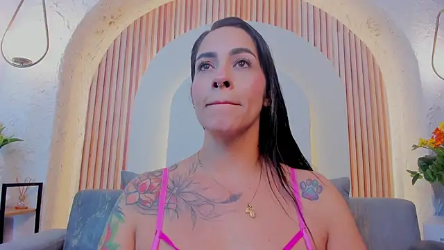 Chat +18 de violet_scott_ ao vivo