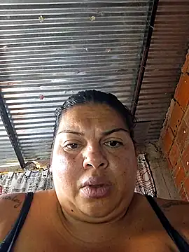 Juli_Powl 现场XXX聊天