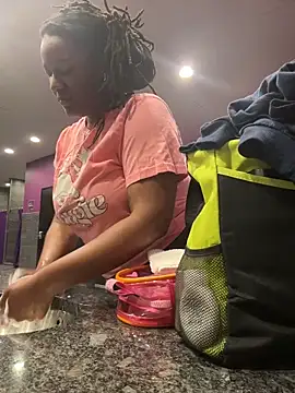 Pokazy przed kamerką – CoCoGoddess_