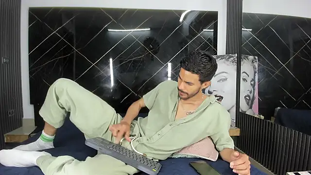 Leo_Vesper Webcam show