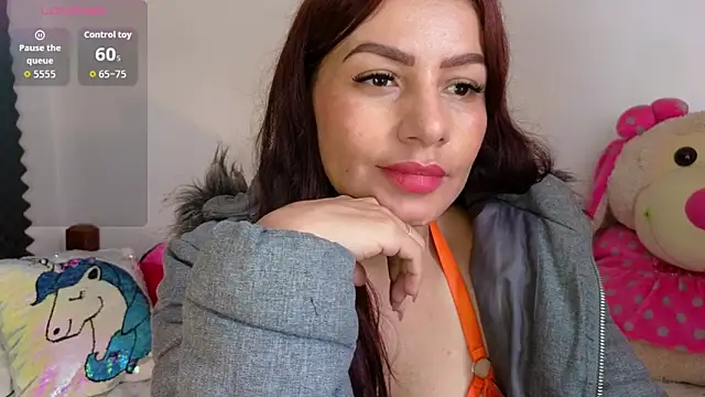 Chat +18 de NatyQueen_ ao vivo