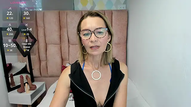 Issa_Milf__ Live XXX Chat