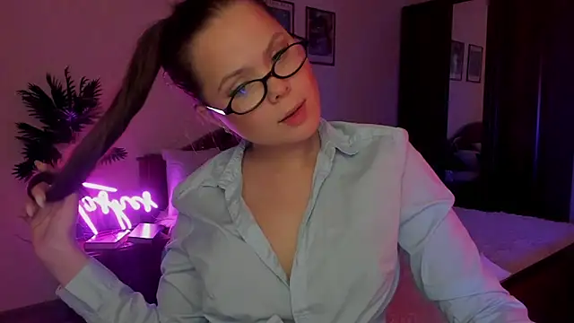 Chat XXX ao vivo de Kira_love_81