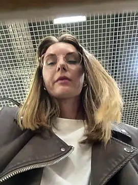 Show modela FReyja_44 na web-kameri