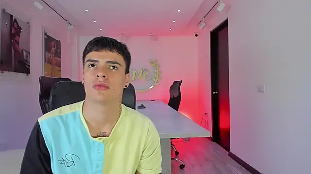 BenitoSaenz 现场XXX聊天