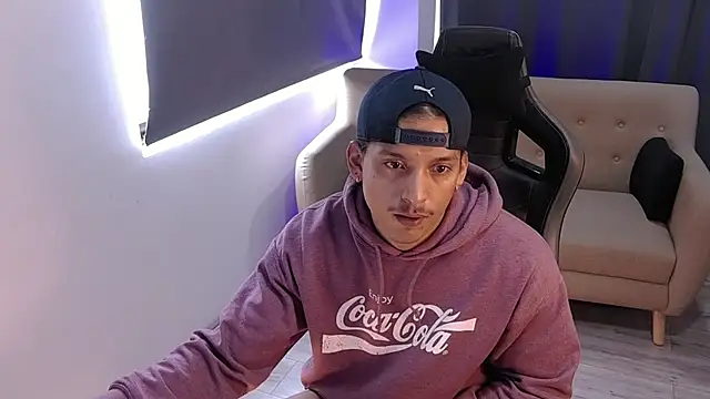 Chat +18 de Liam_V ao vivo