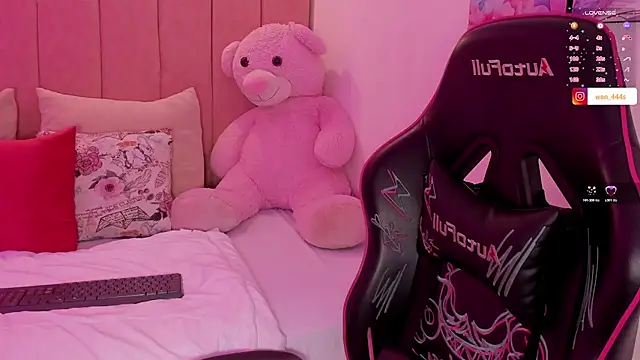 ween_sheng_'s Live XXX Chat