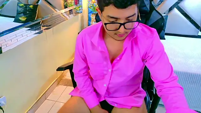 Oliver_Jamees Webcam show