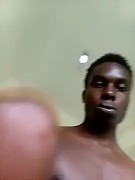 ShyyBoY1 – Naživo XXX chat