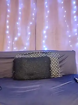 EmmaKrosss Show in webcam