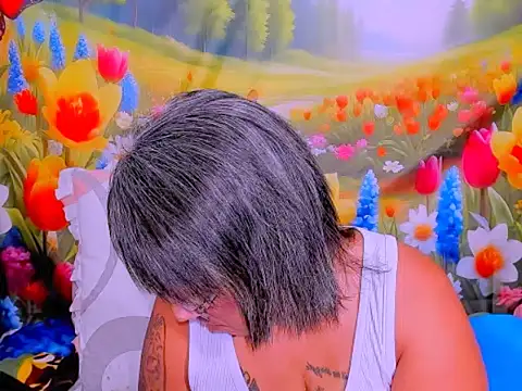 indianroxy Adlı Modelin Canlı XXX Sohbeti