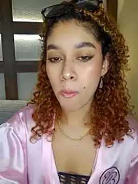 Sienna_brunette 即時 XXX 聊天