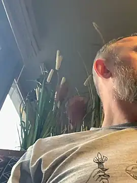 Chatroom XXX en direct de Frosl