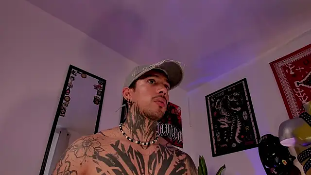 Chat XXX Live TigerStripes1_