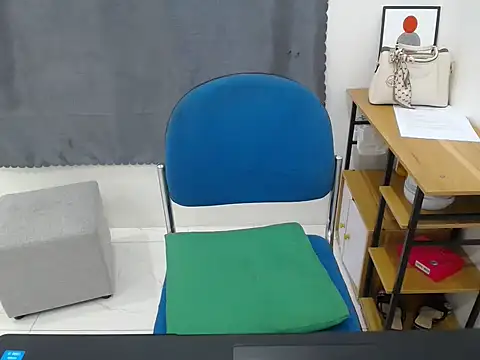 ___Mira___ Show Webcam