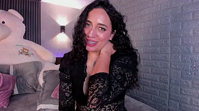 Magic_ivone's Live XXX Chat