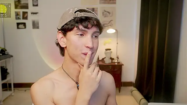 boream Adlı Modelin Canlı XXX Sohbeti