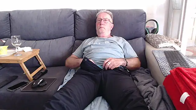 Nudelschwanz 网络视讯表演