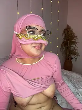 Maisa_issa Show in webcam