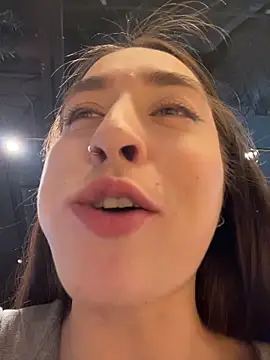 Holly_Play Live XXX-Chat